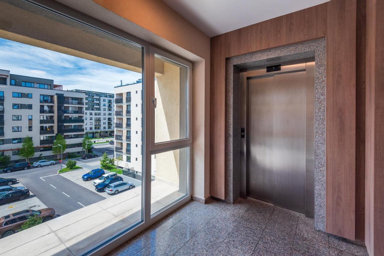 Lovely Chic Studio, On A Beautiful Promenade Apartment Brasov Exterior photo
